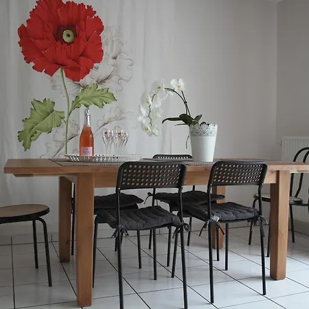 Maison Pres Val D'europe 펜션 *